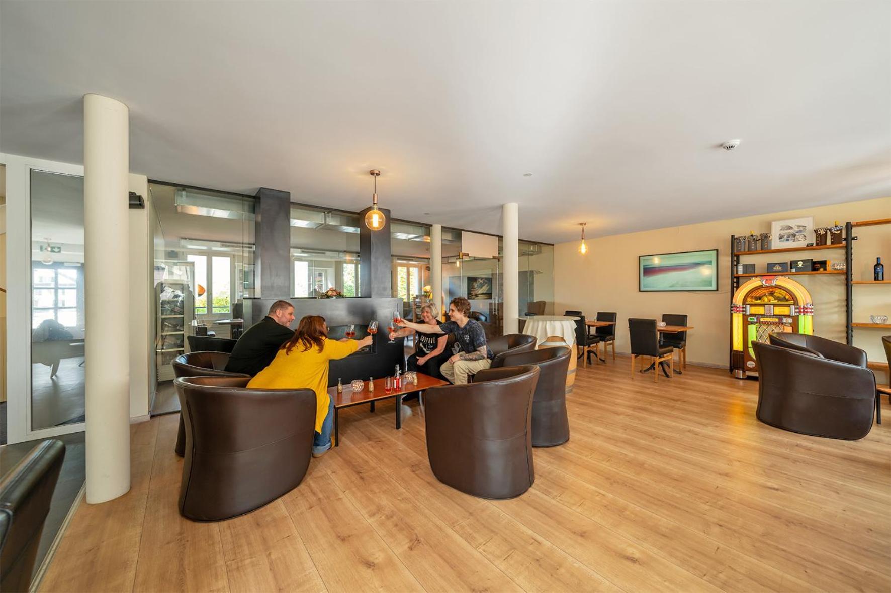 Seengen Aparthotel Baeren מראה חיצוני תמונה